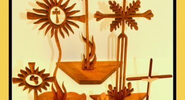 Jono Ramūno Laukaičio medinių kryželių paroda „Kitokie kryželiai“