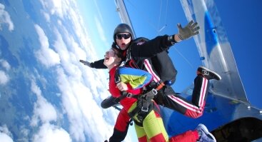 Tandeminis šuolis parašiutu - Skydive Vilnius