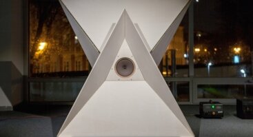 Arturo Bumšteino ir Gičio Bertulio garso instaliacijos paroda „Goldbergo variacijos"