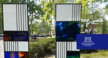 Vitražų paroda „55 spalvoti stiklai“ Palangos vasaros skaitykloje