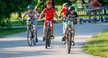 Vaikų dviračių lenktynės Kalniečių parke