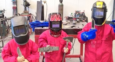 Šeimos dirbtuvės: Eksperimentai metalo dirbtuvėse + Žaisliuko gamyba