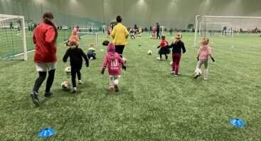Atviros futbolo treniruotės 4-8 metų mergaitėms MFA Bitės akademijoje