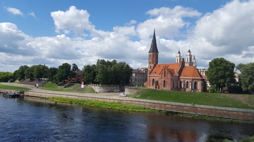 Senoji Kauno prieplauka šalia Vytauto bažnyčios, afiteatro, Aleksoto tilto.