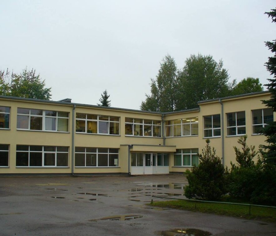 S. Daukanto vidurinė mokykla